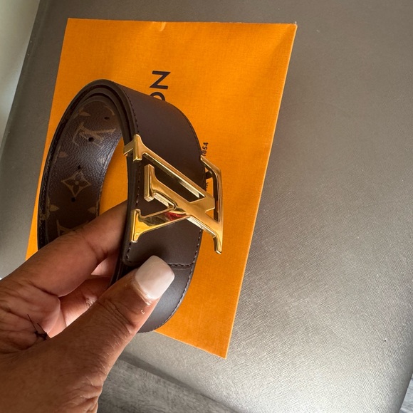 Louis Vuitton Brown Belt with Gold Buckle - Picture 1 of 4